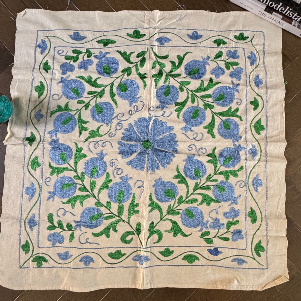 Ouzbeki Suzani Mur textile brodé à la main suspendu | Décoration intérieure | Coureur | 100 cm x 100 cm SUZ220518017