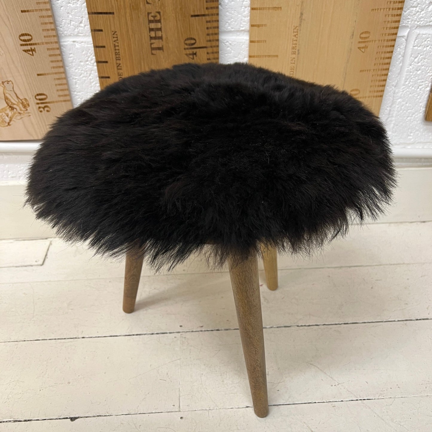 Icelandic Sheepskin Roundie Seat Cover Black Shorn 50mm - Wildash London