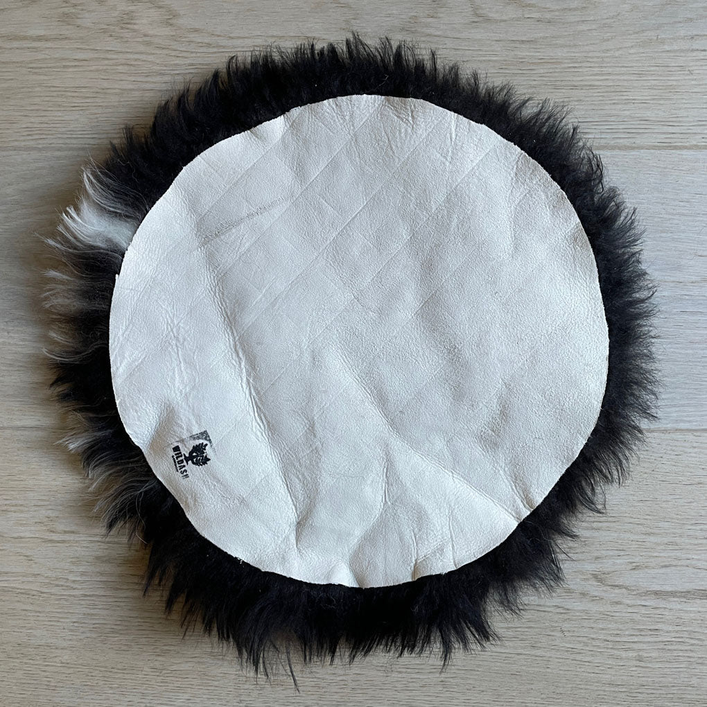 Icelandic Sheepskin Roundie Seat Cover Natural Black and White Undyed Shorn 35cm - Wildash London
