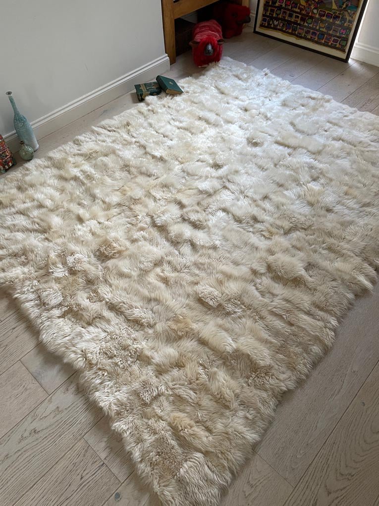 Tuscan Shearling Throw | Fur Blanket | Sheepskin Rug | Champagne - Wildash London