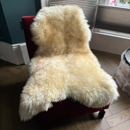 British Sheepskin Rug | Fleece | Natural Latté | Cream & Brown Tipped Throw | Large