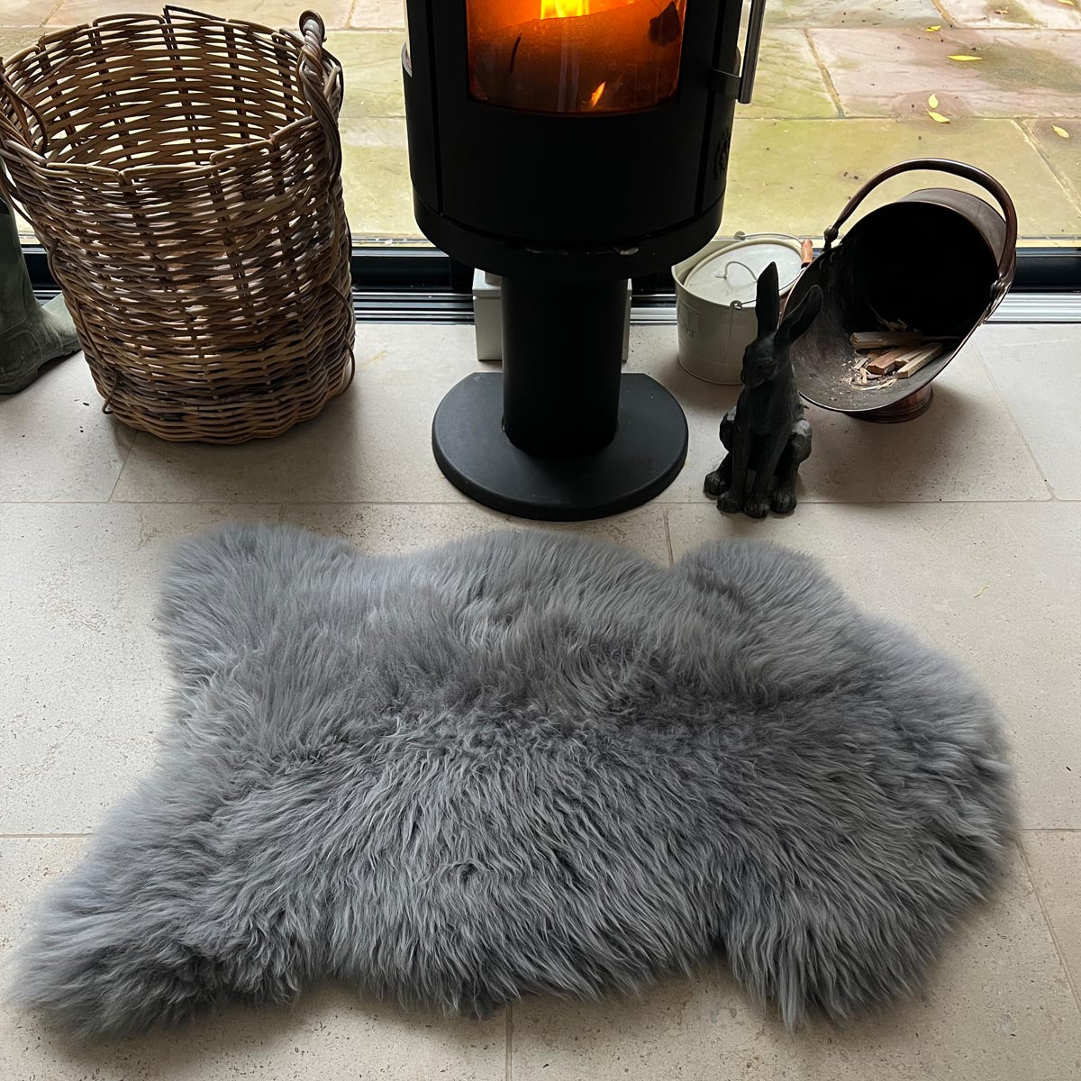 Tapis en peau de mouton gris ardoise clair britannique de qualité supérieure, 100% naturel, anglais, gamme libre, décor nordique Hygge britannique