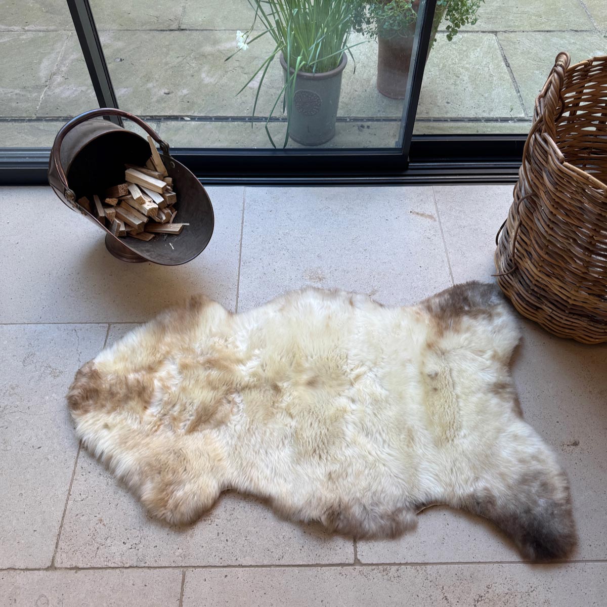 Large Rare Breed British Sheepskin – Honey Cream Drift