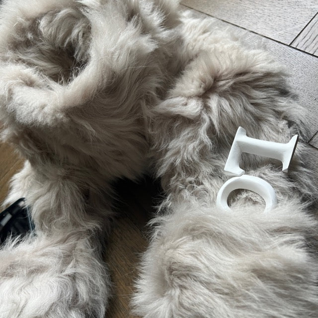 Florence Pocket Scarf 100% Toscana Shearling Fur - Clotted Cream