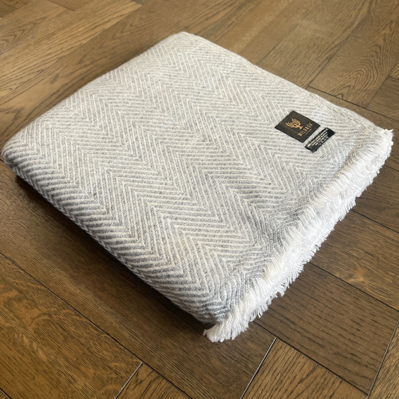 100% Cashmere Blanket | Silver Grey Chevron | XL 125cm x 250cm