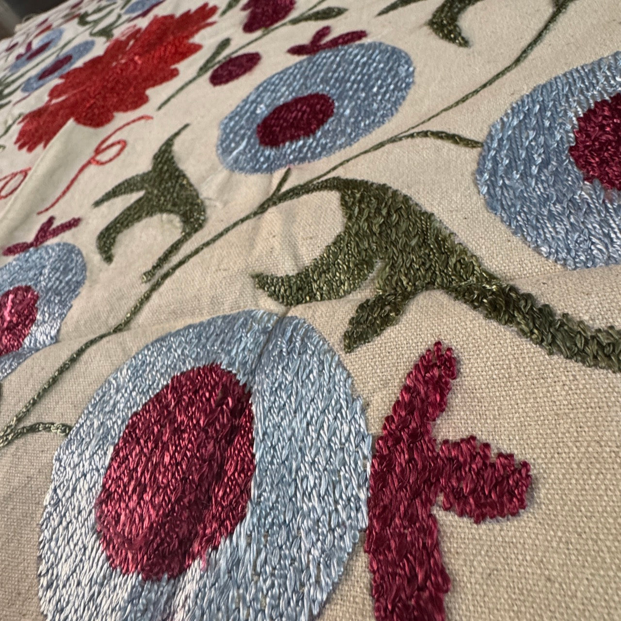 Hand-Embroidered Suzani Textile – 100cm Square | Cream Cotton with Blue, Burgundy, Red & Green Silk Embroidery