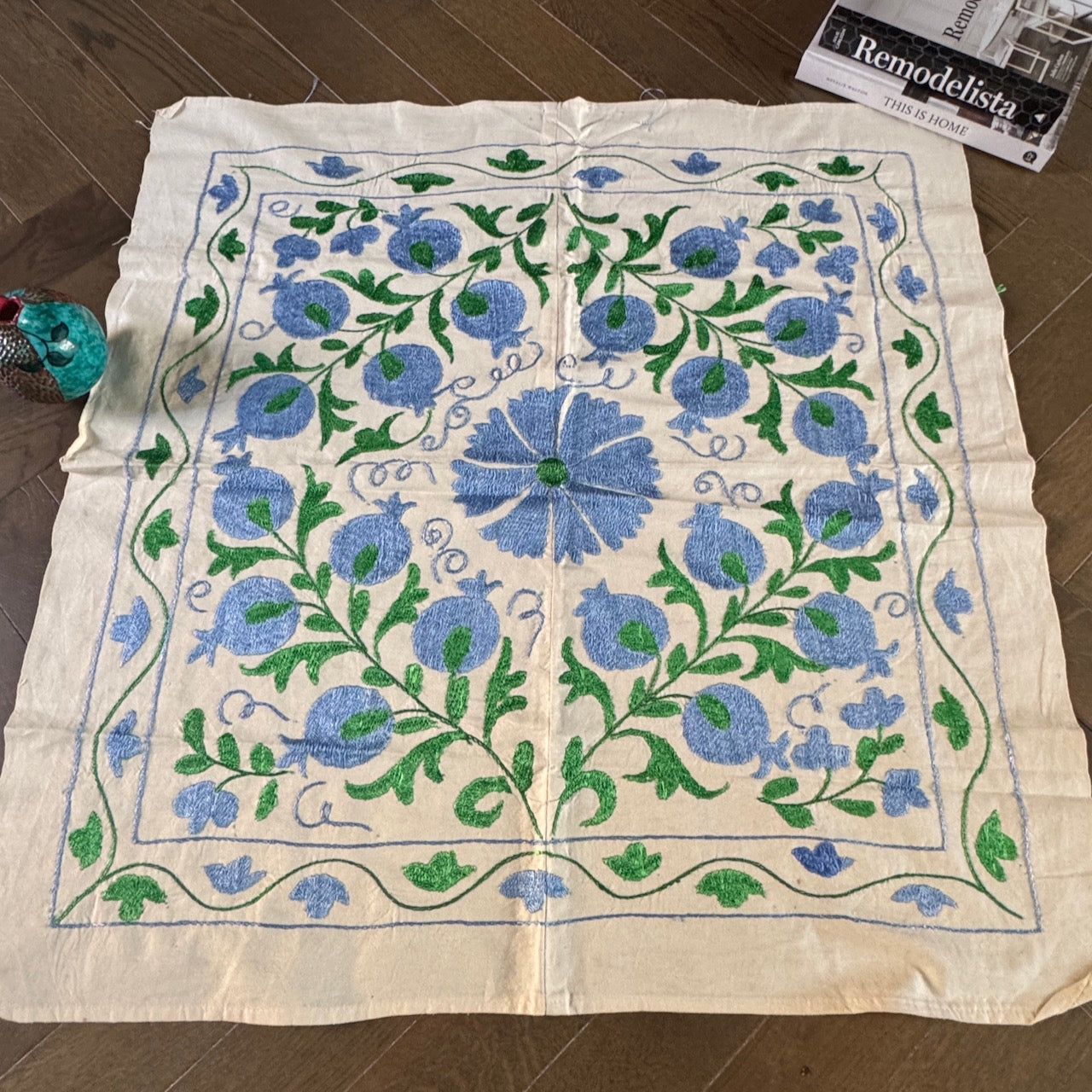 Ouzbeki Suzani Mur textile brodé à la main suspendu | Décoration intérieure | Coureur | 100 cm x 100 cm SUZ220518017