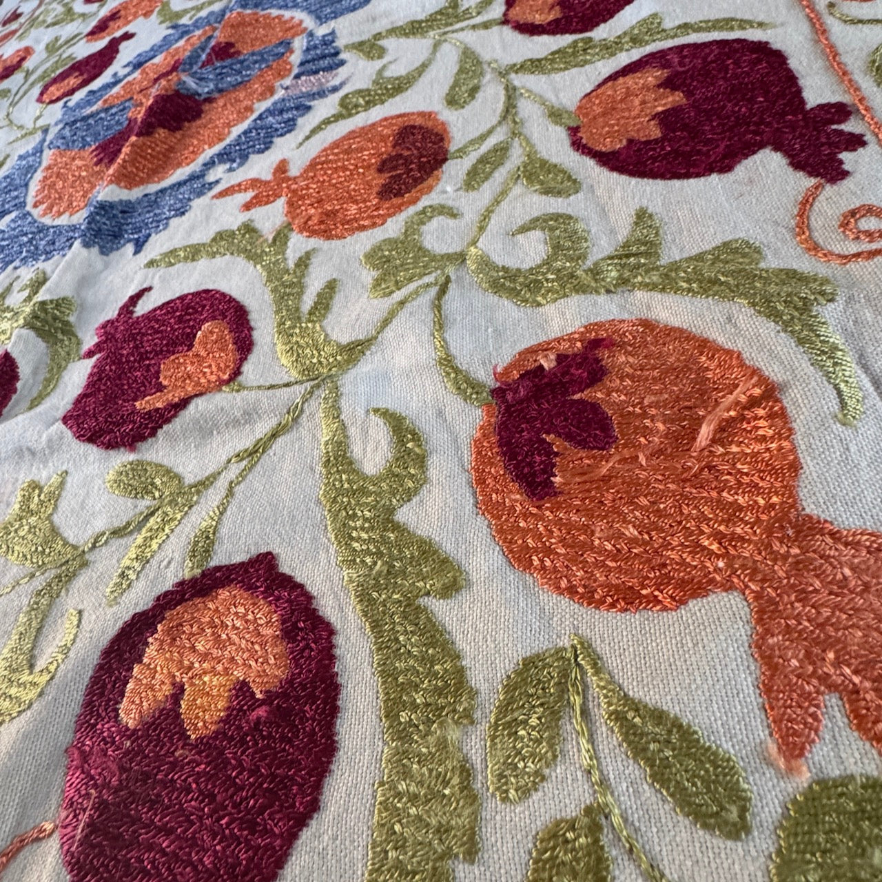 Ouzbeki Suzani Mur textile brodé à la main suspendu | Décoration intérieure | Coureur | 100 cm x 100 cm SUZ220518017