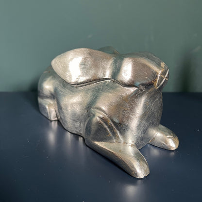 Lapin/lièvre en bois sculpté à la main en argent doré, décoration de Pâques