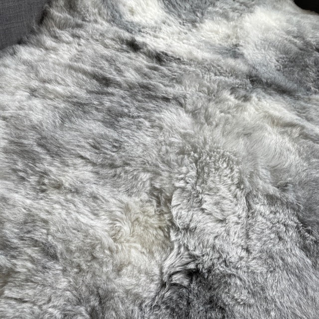 Tapis islandais en fourrure tondue en peau de mouton gris naturel 100 % peau de mouton