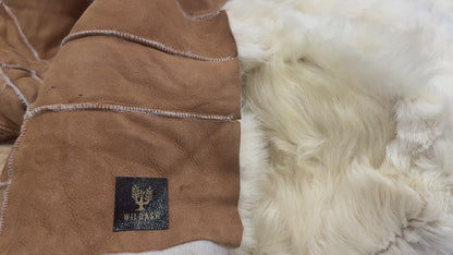 Clotted Cream Toscana Shearling Throw – 170x240cm | Biscuit Suede Back | Natural Sheepskin Blanket or Rug | Sustainable & Luxurious