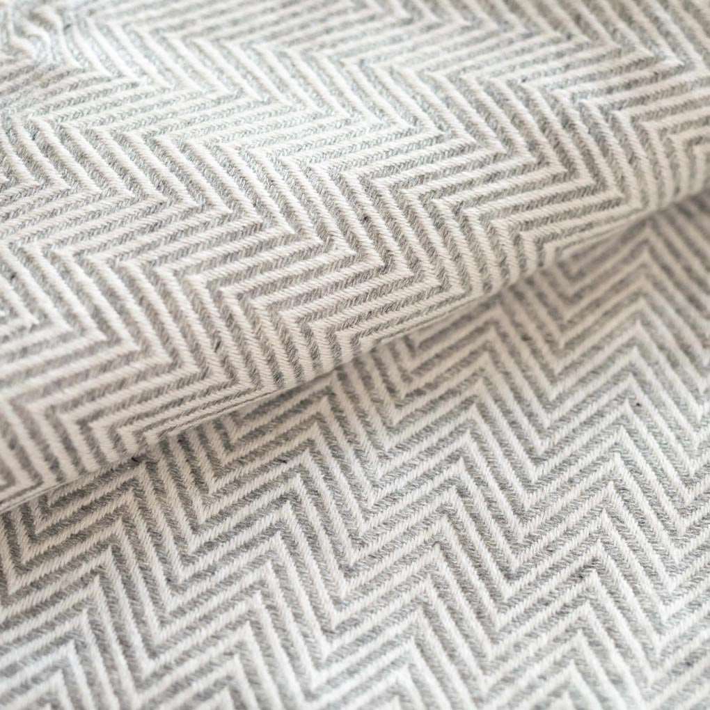 100% Cashmere Blanket | Silver Grey Herringbone - 125cm x 250cm - Wildash London