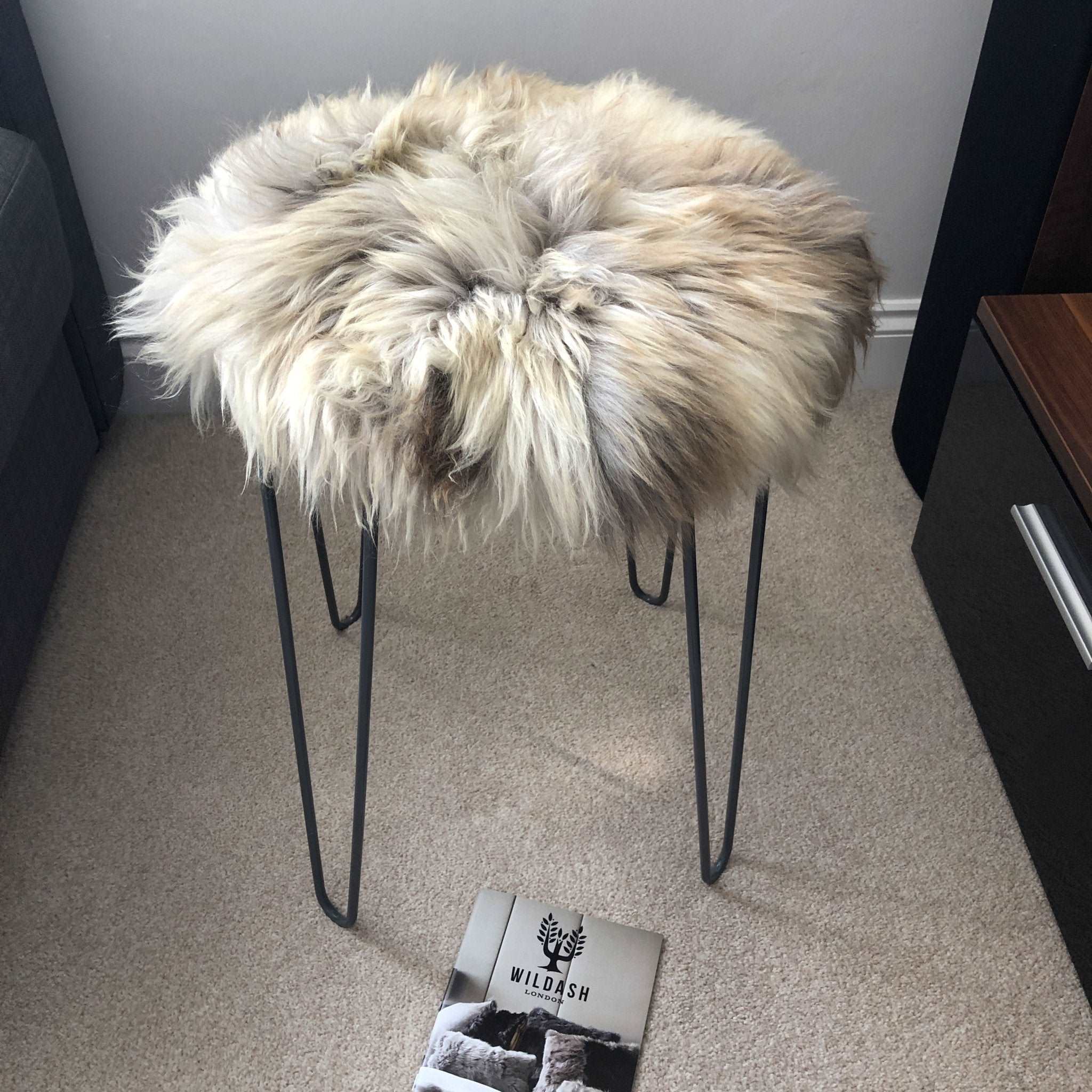 British Sheepskin Roundie Brindle Mix Natural ::: Seat Cover 35cm - Wildash London