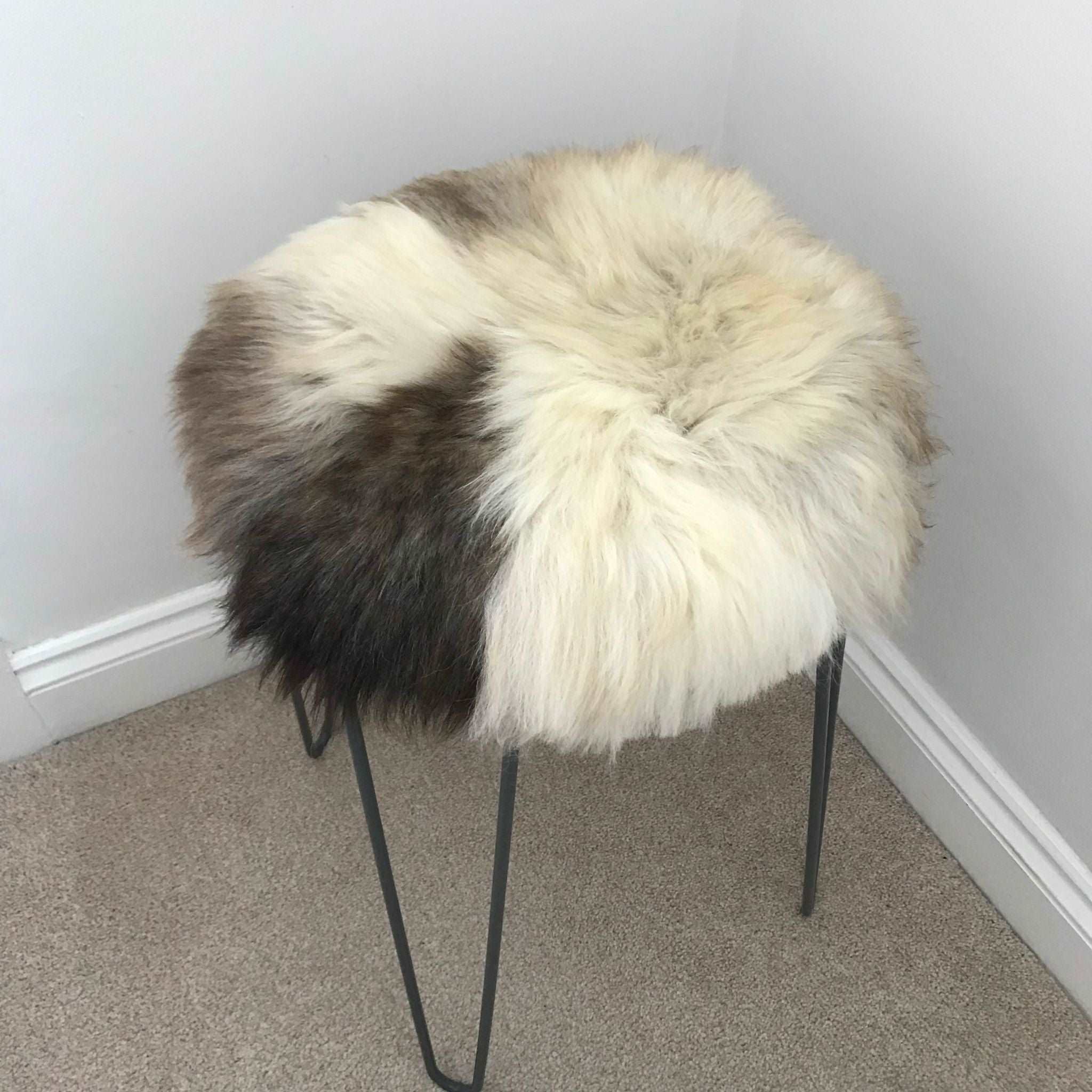 British Sheepskin Roundie Brindle Mix Natural ::: Seat Cover 35cm - Wildash London