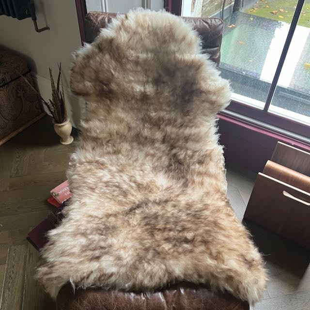 British Sheepskin Rug | Fleece | Latté | Cream & Brown Tipped Throw - Wildash London