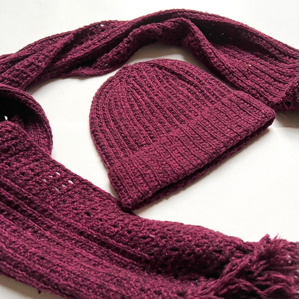 Hand-knitted Cashmere Scarf & Hat Set | Berry Red - Wildash London