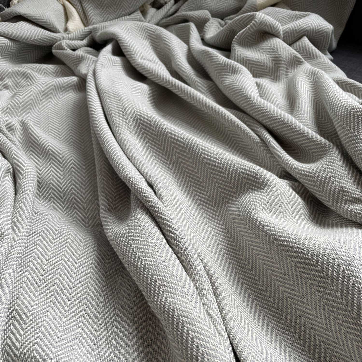 Harrington Bed Throw XL 200cm x 240cm | Soft Grey - Wildash London