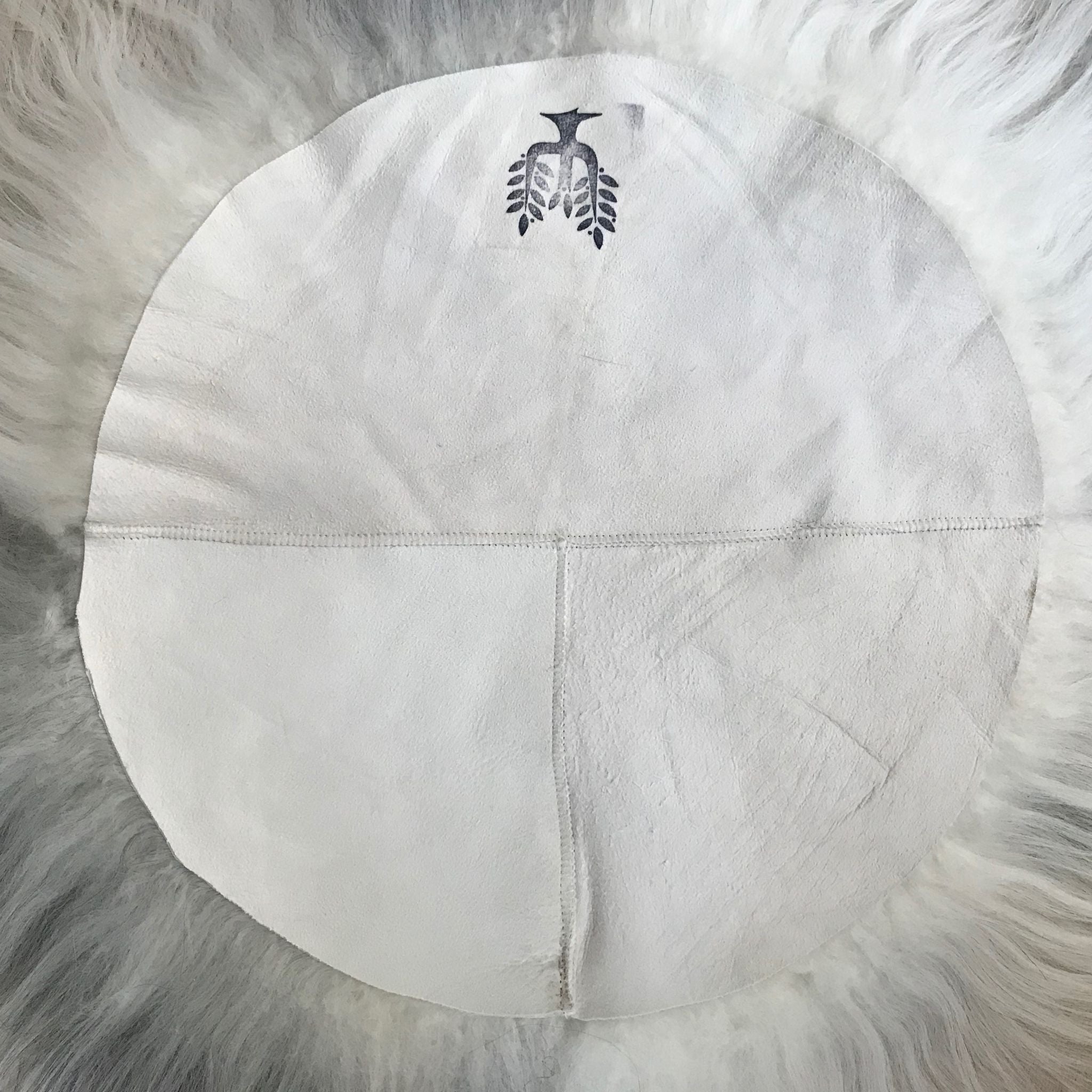 Icelandic Sheepskin Roundie Seat Cover Cream & Natural Grey Long 35cm - Wildash London