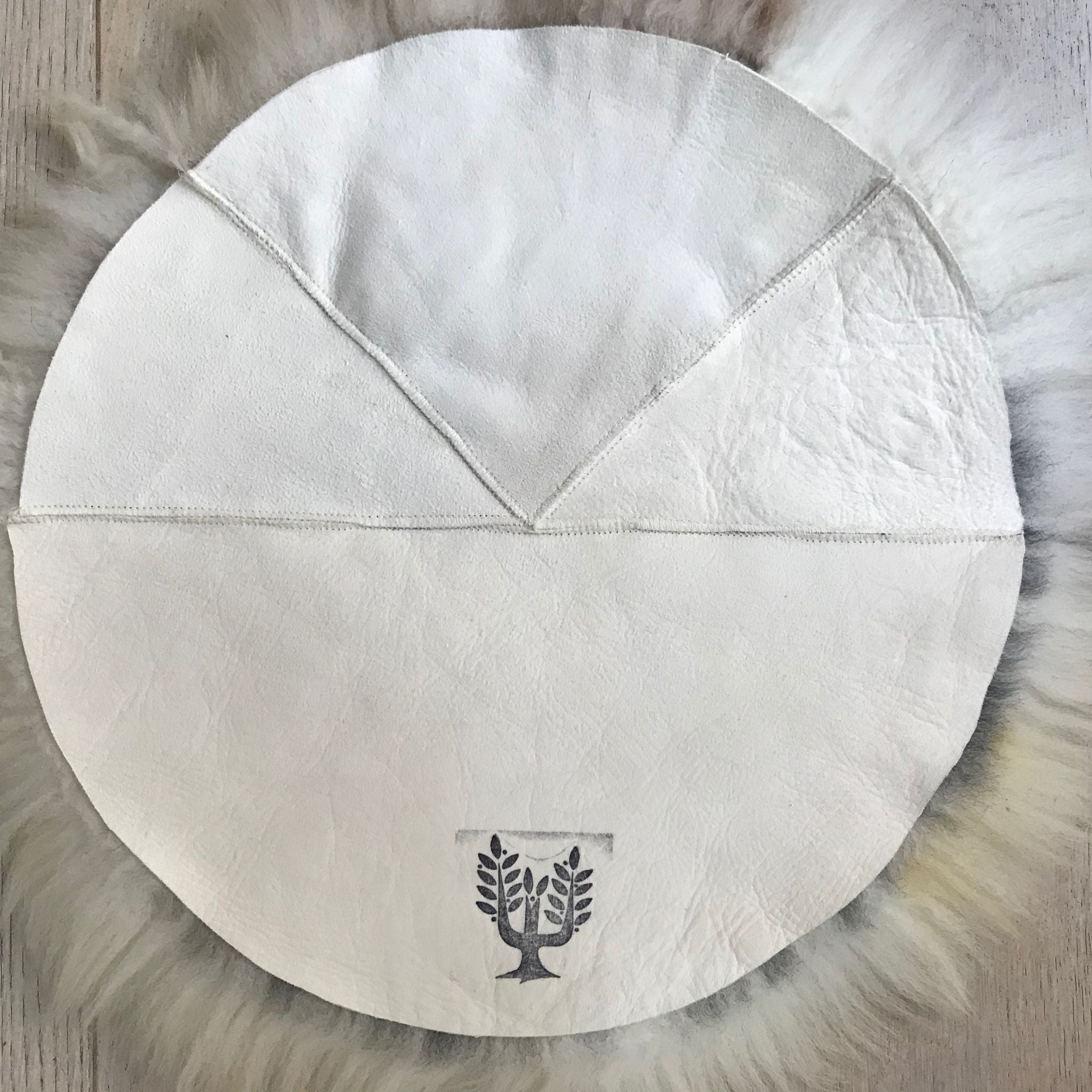 Icelandic Sheepskin Roundie Seat Cover Cream & Natural Grey Long 35cm - Wildash London