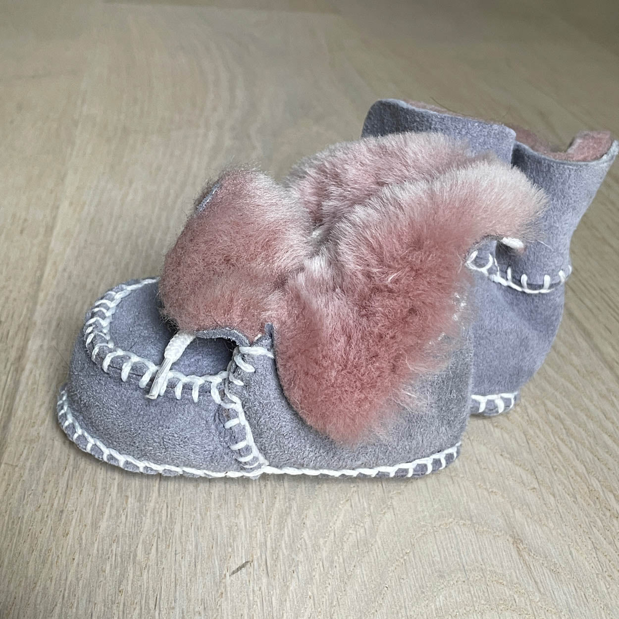 Shearling Baby Booties S 3-12 Months | Baby Blue & Pink - Wildash London