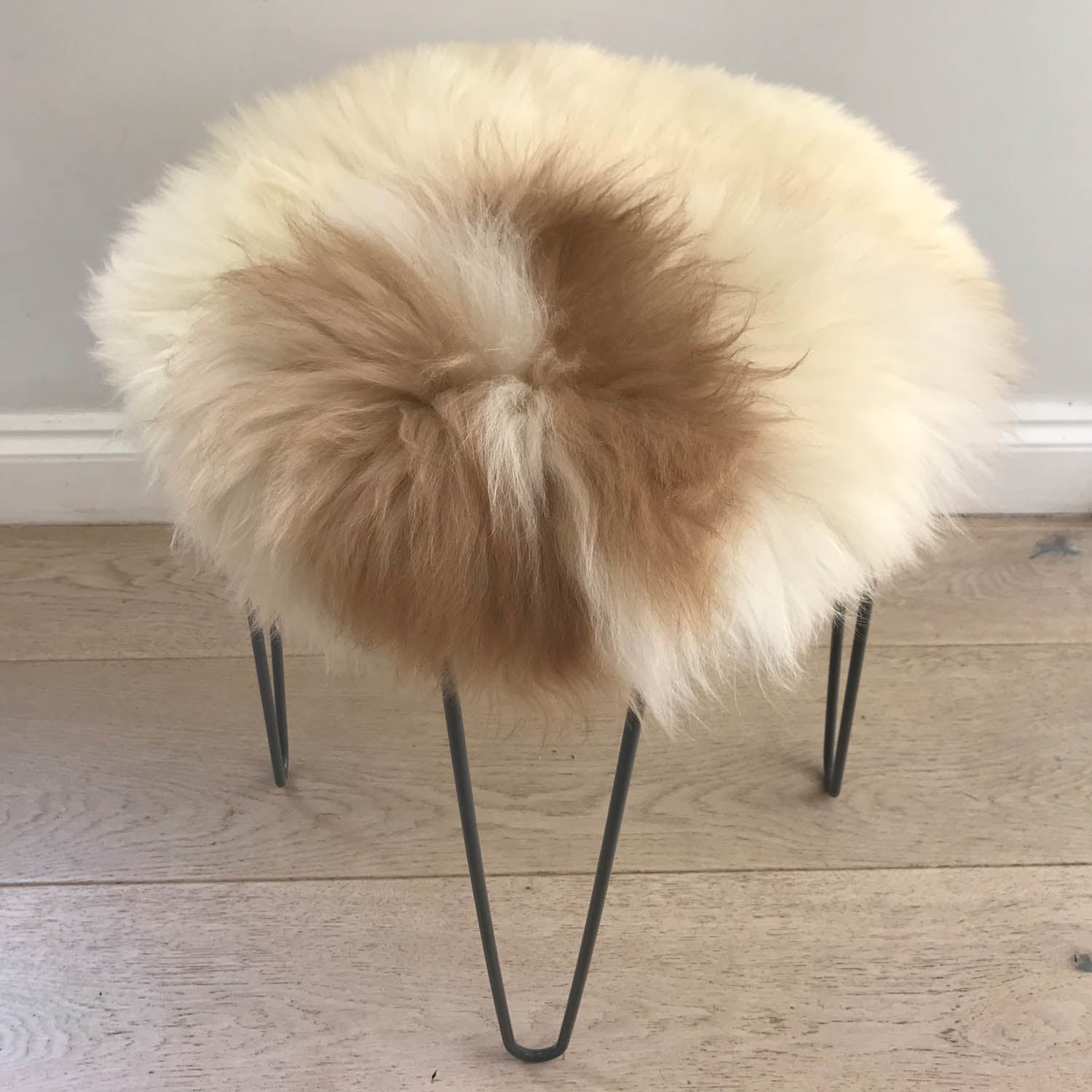 100% Genuine Real Sheepskin Seat Pad British Roundie 35cm Cream / Light Browns - Wildash London