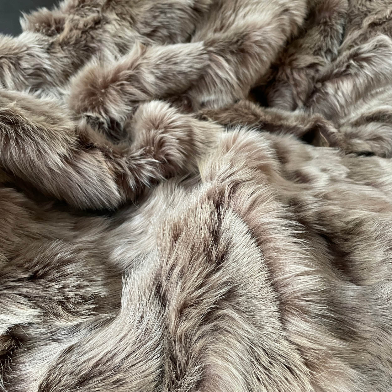 Toscana Shearling Throw Rich Tawny Brown | Shearling Rug | Fur Blanket 140cm x 170cm - Wildash London
