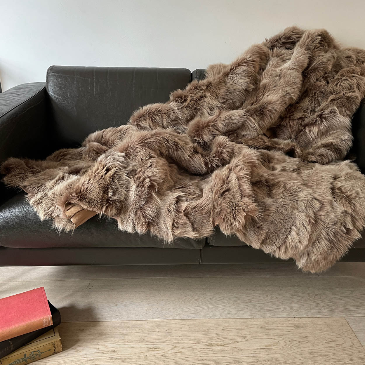 Toscana Shearling Throw Rich Tawny Brown | Shearling Rug | Fur Blanket 140cm x 170cm - Wildash London