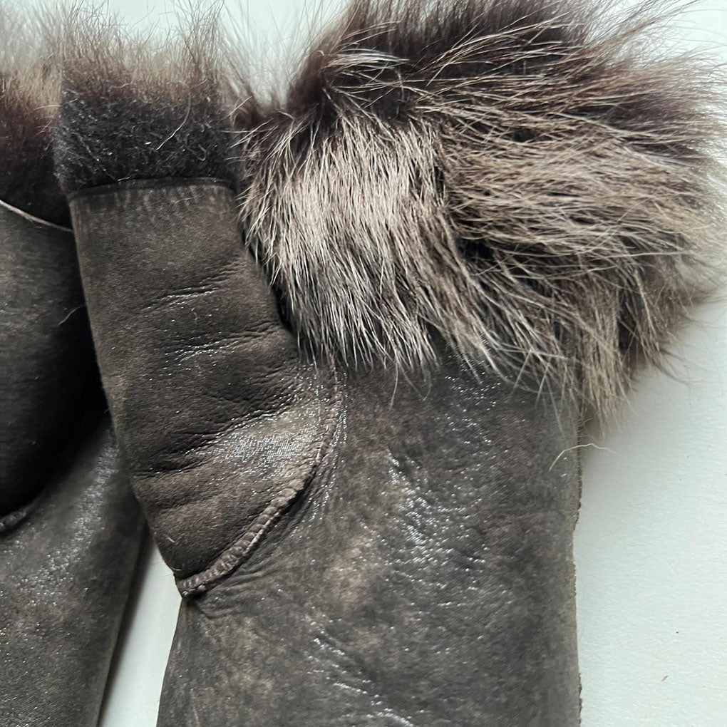 Tuscan Shearling Fingerless Reversible Sheepskin Gloves ::: Short Cuff ::: Distressed Brown - Wildash London