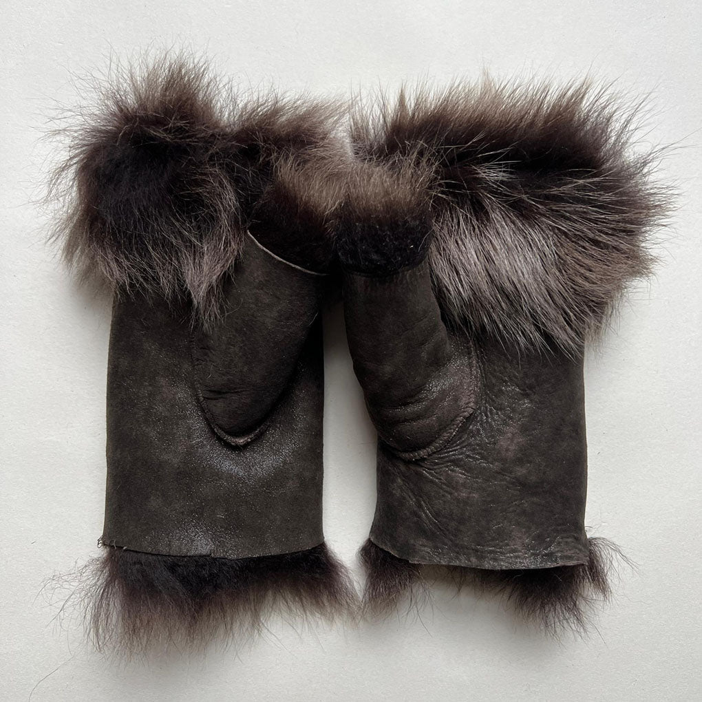 Tuscan Shearling Fingerless Reversible Sheepskin Gloves ::: Short Cuff ::: Distressed Brown - Wildash London