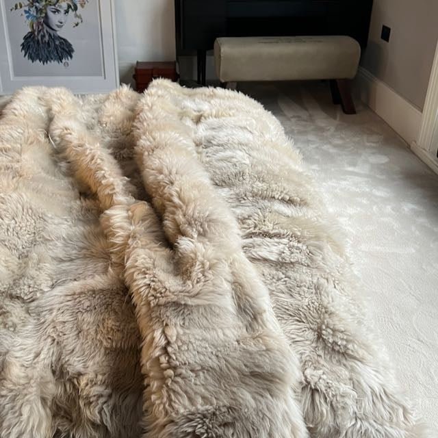 Tuscan Shearling Throw | Fur Blanket | Sheepskin Rug | Champagne - Wildash London