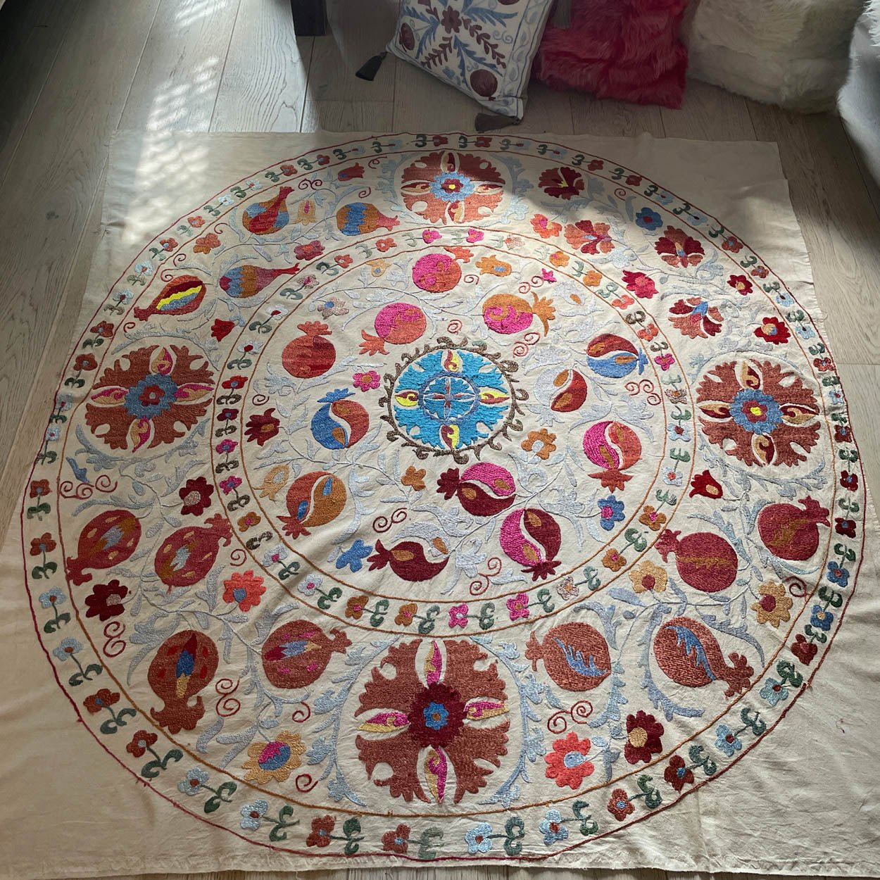 Uzbeki Suzani Hand Embroidered Textile Wall Hanging | Home Décor | Throw | Round Design 150cm x 150cm SUZ220518001 - Wildash London